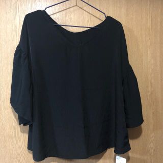 ザショップティーケー(THE SHOP TK)の新品　Lサイズ　The Shop TK  黒　フレアスリーブブラウス(シャツ/ブラウス(長袖/七分))