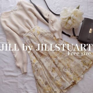 ジルバイジルスチュアート(JILL by JILLSTUART)のジルバイジルスチュアート白パール付ニットフリーサイズ秋ホワイトベージュ冬レディー(ニット/セーター)