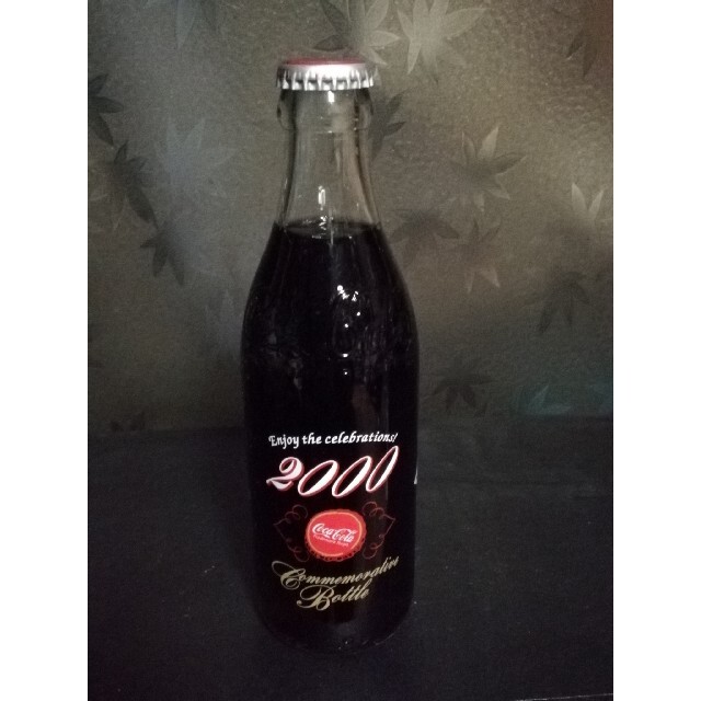 コカ・コーラ(コカコーラ)のCoca cola / 2000 commen ative bottle エンタメ/ホビーのコレクション(その他)の商品写真