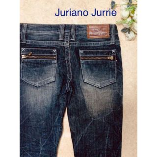 ジュリアーノジュリ(JURIANO JURRIE)のJuriano jurrie ジーンズ　後ろポケットどくろチャームがポイント。(デニム/ジーンズ)