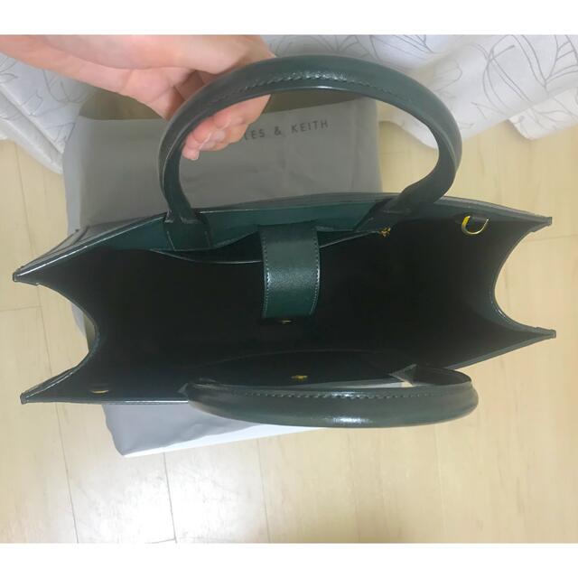 Charles and Keith(チャールズアンドキース)のラージダブルハンドル トートバッグ(Dark Green) レディースのバッグ(トートバッグ)の商品写真