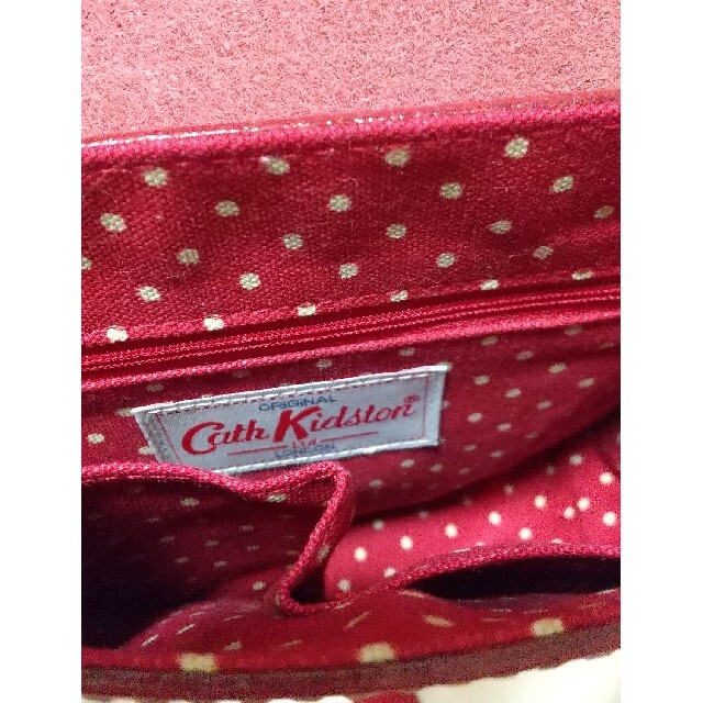 Cath Kidston(キャスキッドソン)のCath Kidston ショルダーバッグ 赤ドット 巾着付きキャスキッドソン レディースのバッグ(ショルダーバッグ)の商品写真