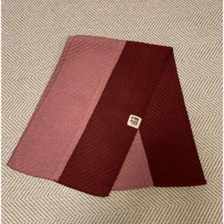 イッセイミヤケ(ISSEY MIYAKE)のオムプリッセ　バイカラーストール(マフラー)