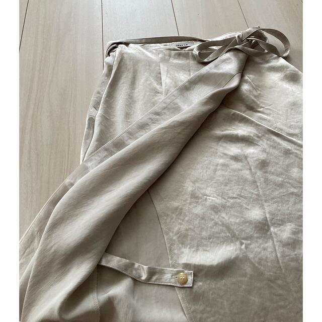 FRAY I.D(フレイアイディー)のFRAY i.Dサテンナロースカート レディースのスカート(ロングスカート)の商品写真