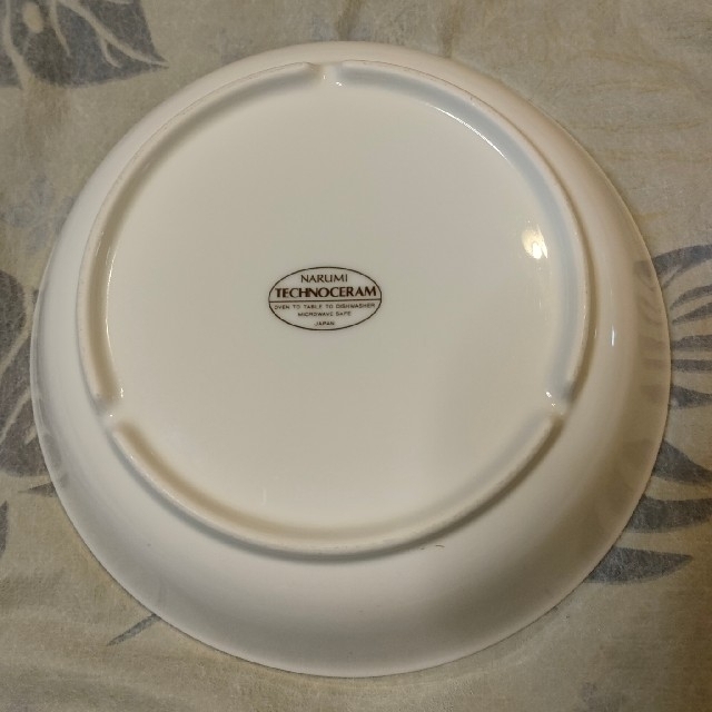 NARUMI(ナルミ)のNARUMI　ナルミ　小皿３枚セット インテリア/住まい/日用品のキッチン/食器(食器)の商品写真