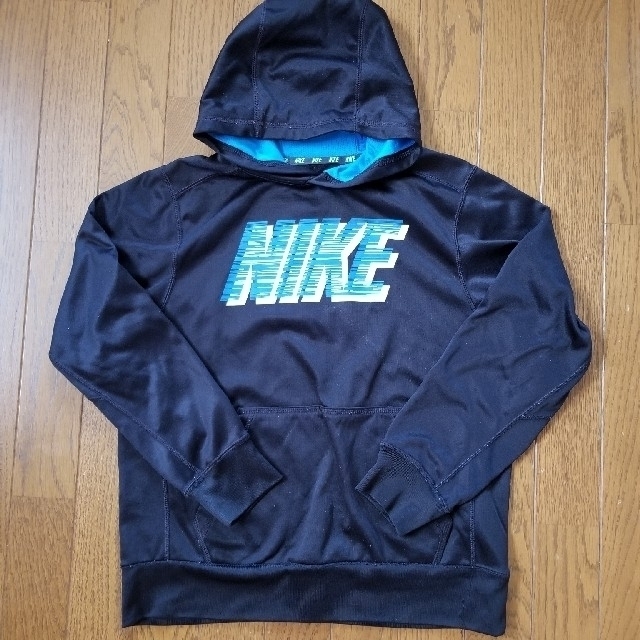 NIKE(ナイキ)のあやも5443様専用　NIKE　パーカー キッズ/ベビー/マタニティのキッズ服男の子用(90cm~)(ジャケット/上着)の商品写真