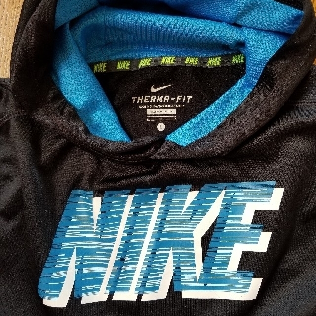 NIKE(ナイキ)のあやも5443様専用　NIKE　パーカー キッズ/ベビー/マタニティのキッズ服男の子用(90cm~)(ジャケット/上着)の商品写真