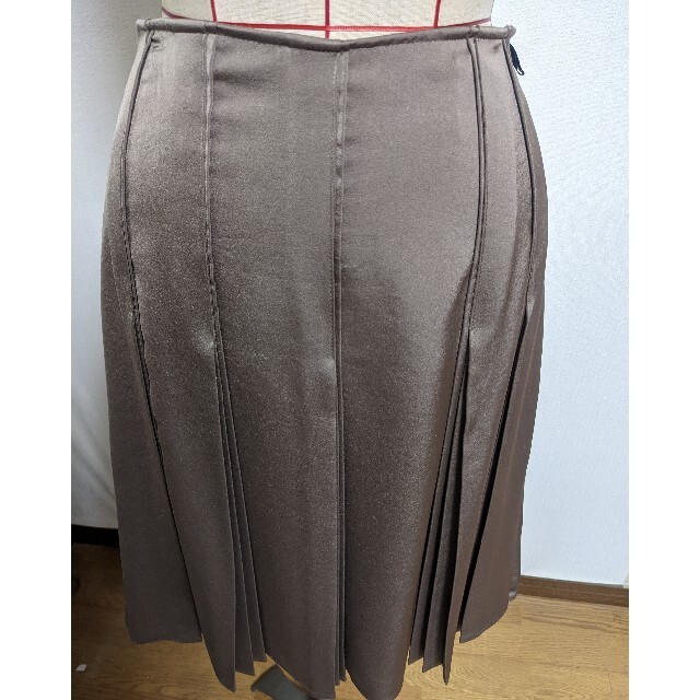 INED(イネド)のINED 　スカート レディースのスカート(ひざ丈スカート)の商品写真