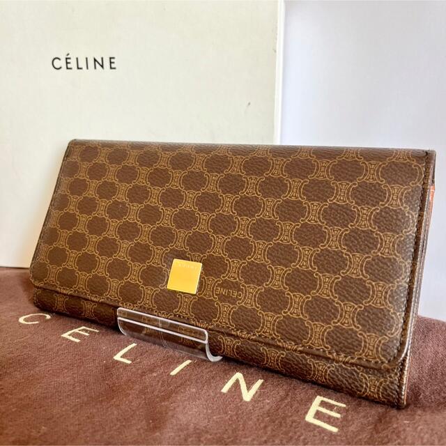 大人も着やすいシンプルファッション 美品 CELINE マカダム PVC×レザー