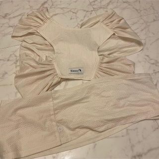 ベビービョルン(BABYBJORN)のコニー　抱っこ紐　konny メッシュ　ホワイト　Lサイズ(抱っこひも/おんぶひも)