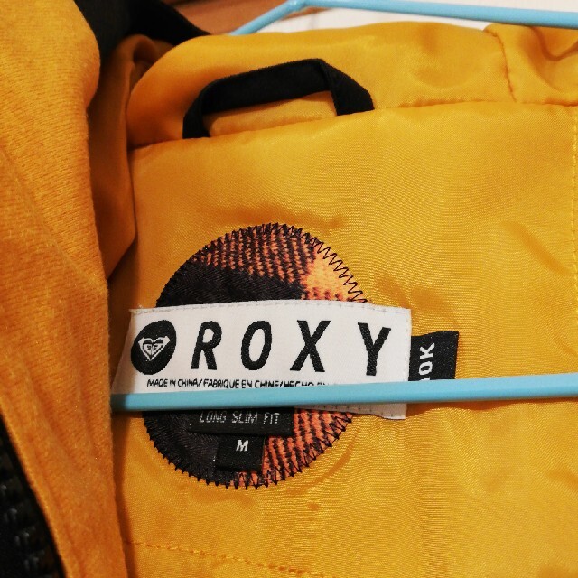 Roxy(ロキシー)のROXY ウェアー★スキーウェア★Ｍ スポーツ/アウトドアのスキー(ウエア)の商品写真