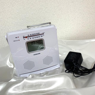 コイズミ(KOIZUMI)のポータブルCDラジオ(ポータブルプレーヤー)