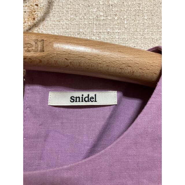 SNIDEL(スナイデル)のsnidel スナイデル　ノースリーブ  タンクトップ　ブラウス　ベスト レディースのトップス(シャツ/ブラウス(半袖/袖なし))の商品写真