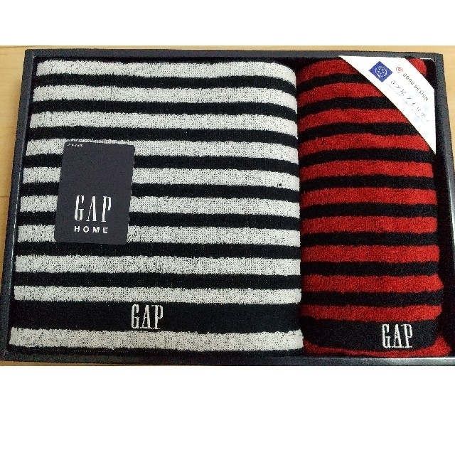 GAP(ギャップ)の新品未使用 GAP バスタオル&ウォッシュタオルセット インテリア/住まい/日用品の日用品/生活雑貨/旅行(タオル/バス用品)の商品写真