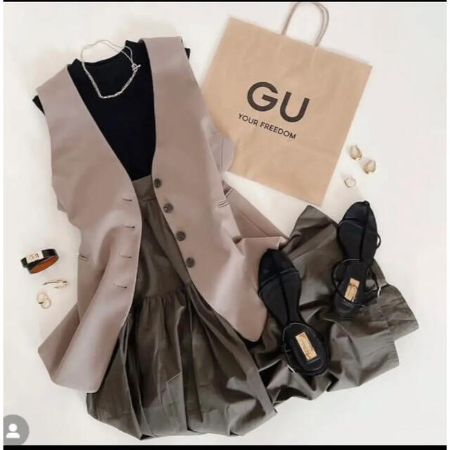 GU(ジーユー)のL ベージュ　ノーカラーベストRS+E  GU ユニクロ H&M ZARA レディースのトップス(ベスト/ジレ)の商品写真