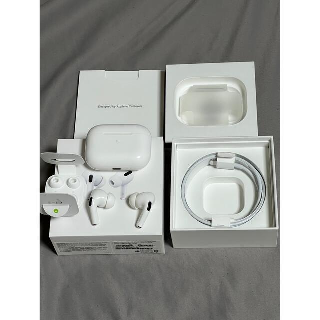 Apple(アップル)のAirPods Pro MWP22J/A スマホ/家電/カメラのオーディオ機器(ヘッドフォン/イヤフォン)の商品写真