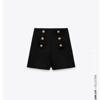 ザラ(ZARA)のザラ ゴールドボタンバミューダパンツ(ショートパンツ)