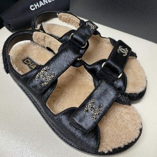 CHANEL ツイード生地の可愛いサンダル37 - agedor.ma