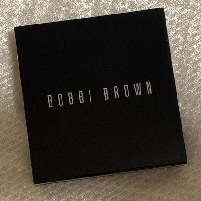 BOBBI BROWN(ボビイブラウン)のボビィブラウン海外ヌーディクールアイシャドウ コスメ/美容のベースメイク/化粧品(アイシャドウ)の商品写真