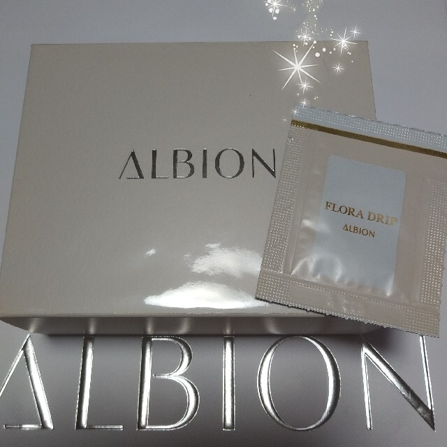 ALBION(アルビオン)のBuuuuu様専用♡レア非売品♡アルビオン★三つ折り財布★おまけ付き★記念品 コスメ/美容のキット/セット(コフレ/メイクアップセット)の商品写真