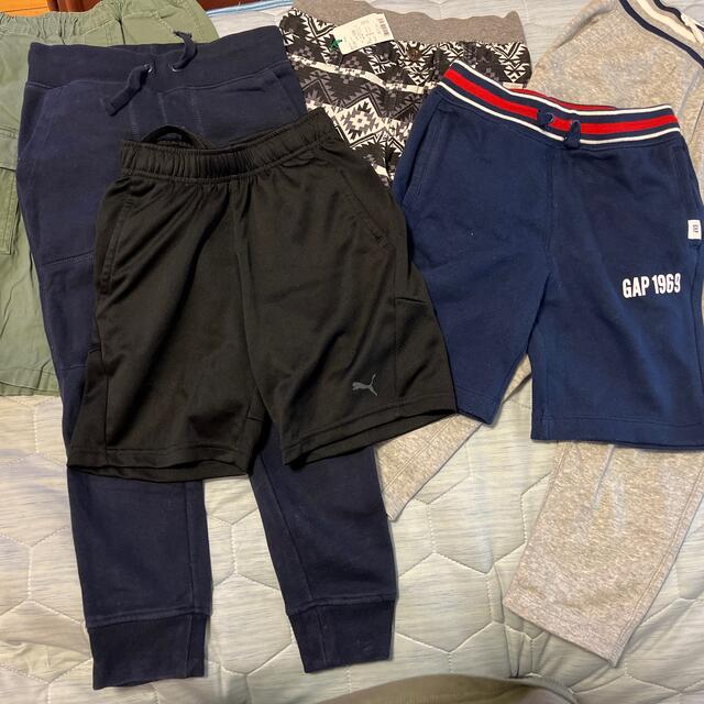 GAP(ギャップ)のキッズ　男の子パンツ120〜130 キッズ/ベビー/マタニティのキッズ服男の子用(90cm~)(パンツ/スパッツ)の商品写真