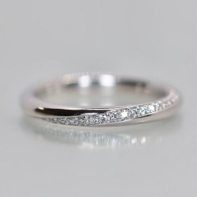柔らかい フェスタリア Pt950 ダイヤモンド 0.10ct ハーフエタニティ リング リング(指輪)