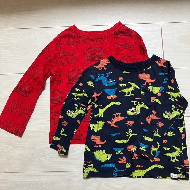 babyGAP(ベビーギャップ)のロンT 3点とズボン2点のセット キッズ/ベビー/マタニティのキッズ服男の子用(90cm~)(Tシャツ/カットソー)の商品写真