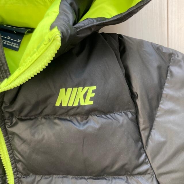 NIKE(ナイキ)のダウンジャケット　NIKE 140-150 キッズ/ベビー/マタニティのキッズ服男の子用(90cm~)(ジャケット/上着)の商品写真