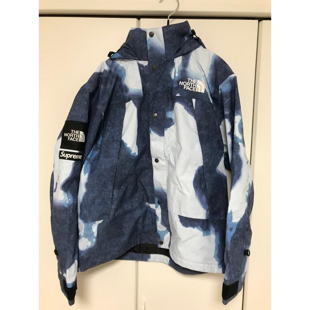 Supreme(シュプリーム)のSUPREME NORTH FACE Bleached Denim JACKET メンズのジャケット/アウター(マウンテンパーカー)の商品写真