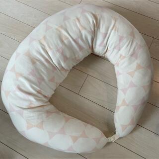 たまひよ 抱き枕 妊婦 マタニティ ベビー リボン柄 ピンク寝具 授乳クッション(枕)