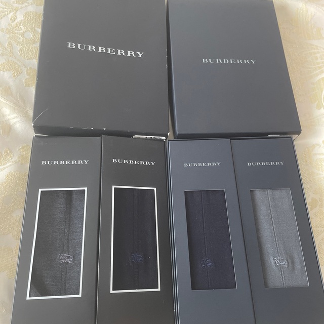 BURBERRY(バーバリー)の✴️新品未使用✴️Burberry紳士靴下4足おまとめ✴️ メンズのレッグウェア(ソックス)の商品写真