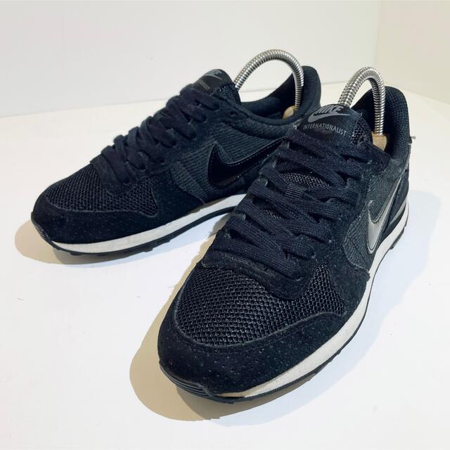 NIKE(ナイキ)のナイキ★インターナショナリスト★828407-003★ブラック/黒★22.5cm レディースの靴/シューズ(スニーカー)の商品写真