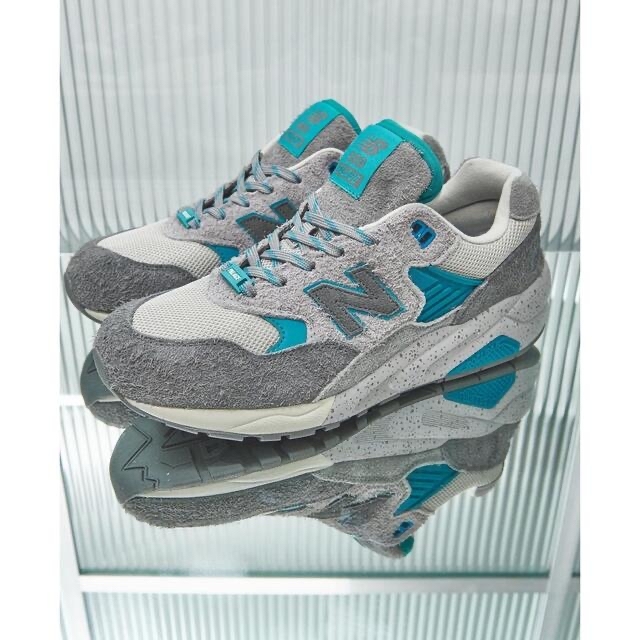 PALACE(パレス)のPALACE × NEW BALANCE P580 24cm レディースの靴/シューズ(スニーカー)の商品写真