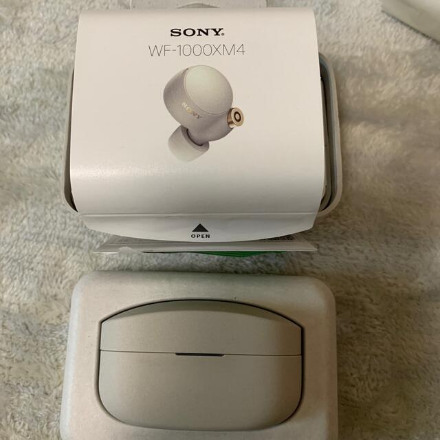 SONY(ソニー)のSONY WF-1000XM4 美品 スマホ/家電/カメラのオーディオ機器(ヘッドフォン/イヤフォン)の商品写真