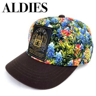 アールディーズ(aldies)の美品『ALDIES』フラワー 花柄 キャップ 立体 刺繍 帽子(キャップ)