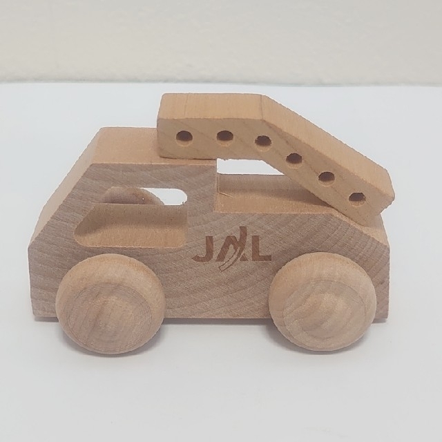 JAL(日本航空)(ジャル(ニホンコウクウ))の非売品　JAL　木の玩具　ミニカー エンタメ/ホビーのおもちゃ/ぬいぐるみ(ミニカー)の商品写真