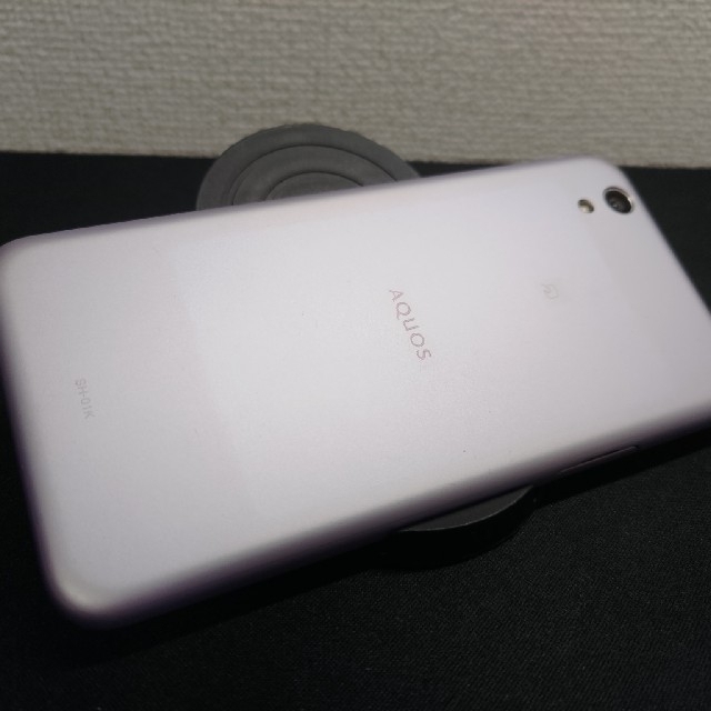 AQUOS(アクオス)のdocomo SHARP AQUOS sense SH-01K スマートフォン スマホ/家電/カメラのスマートフォン/携帯電話(スマートフォン本体)の商品写真