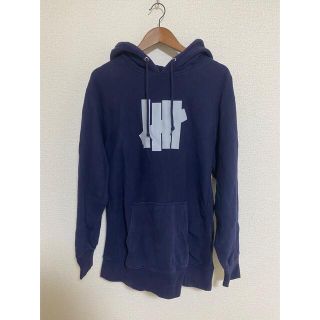 アンディフィーテッド(UNDEFEATED)の値下げ！　undefeated ロゴ パーカー フーディー(パーカー)