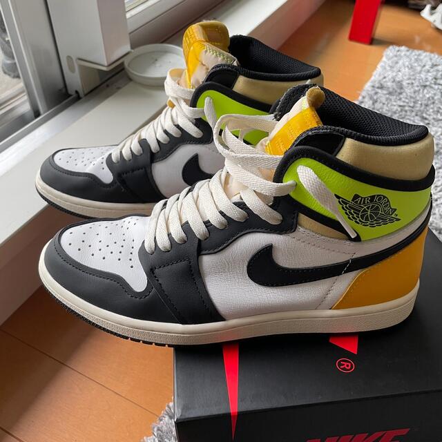 Air Jordan 1 Retro High OG volt gold