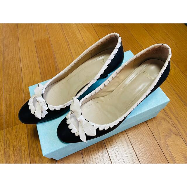 Odette e Odile(オデットエオディール)のお値下げ！Flemish  モノトーンリボンパンプス🎀 レディースの靴/シューズ(ハイヒール/パンプス)の商品写真