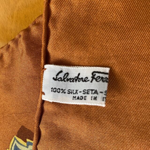 Salvatore Ferragamo(サルヴァトーレフェラガモ)のSalvatore Ferragamo スカーフ　シルク100％　 レディースのファッション小物(バンダナ/スカーフ)の商品写真