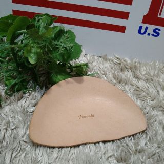 トチギレザー(栃木レザー)のNume leather half moon Tray(小物入れ)