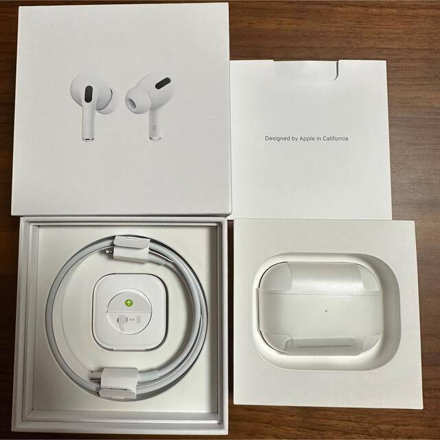 Apple(アップル)のairpods pro 第一世代 スマホ/家電/カメラのオーディオ機器(ヘッドフォン/イヤフォン)の商品写真