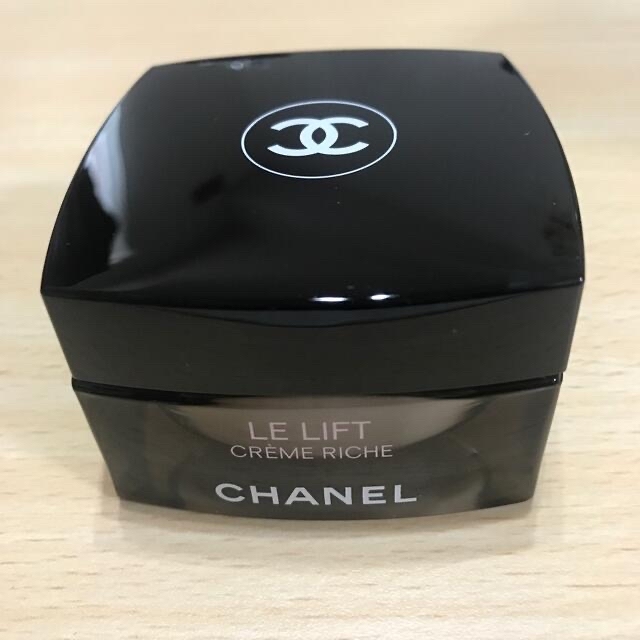 CHANEL(シャネル)の【未使用品】CHANEL ルリフトクリーム リッシュ50g コスメ/美容のスキンケア/基礎化粧品(フェイスクリーム)の商品写真