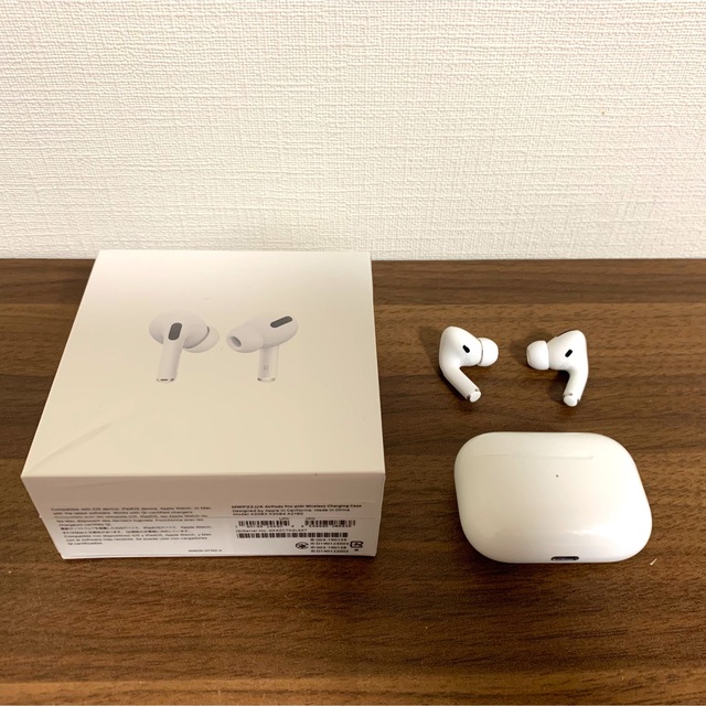 【美品】Apple AirPods Pro(エアポッド) MWP22J/A