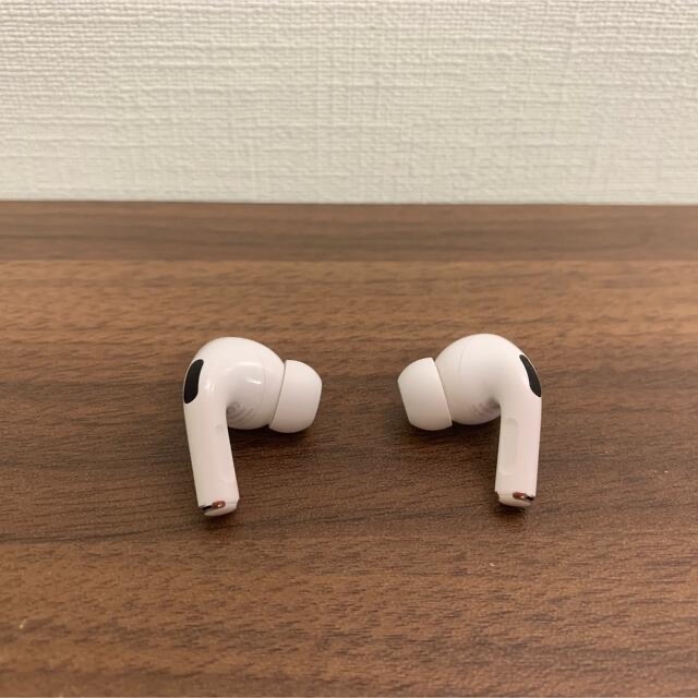 Apple(アップル)の【美品】Apple AirPods Pro(エアポッド) MWP22J/A スマホ/家電/カメラのオーディオ機器(ヘッドフォン/イヤフォン)の商品写真