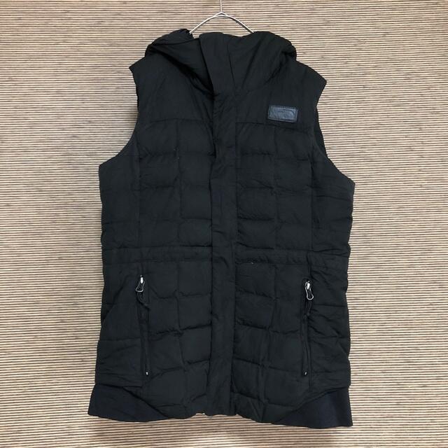 THE NORTH FACE(ザノースフェイス)の【ノースフェイス】グースダウンベスト　黒　ブラック　エンブレムタグ　無地　□３ レディースのジャケット/アウター(ダウンベスト)の商品写真