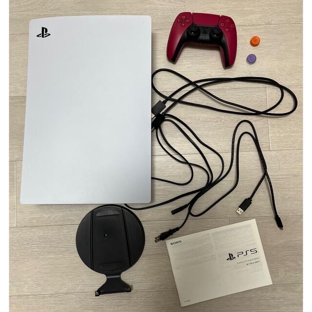 SONY(ソニー)のSONY PlayStation5 CFI-1000B01 エンタメ/ホビーのゲームソフト/ゲーム機本体(家庭用ゲーム機本体)の商品写真