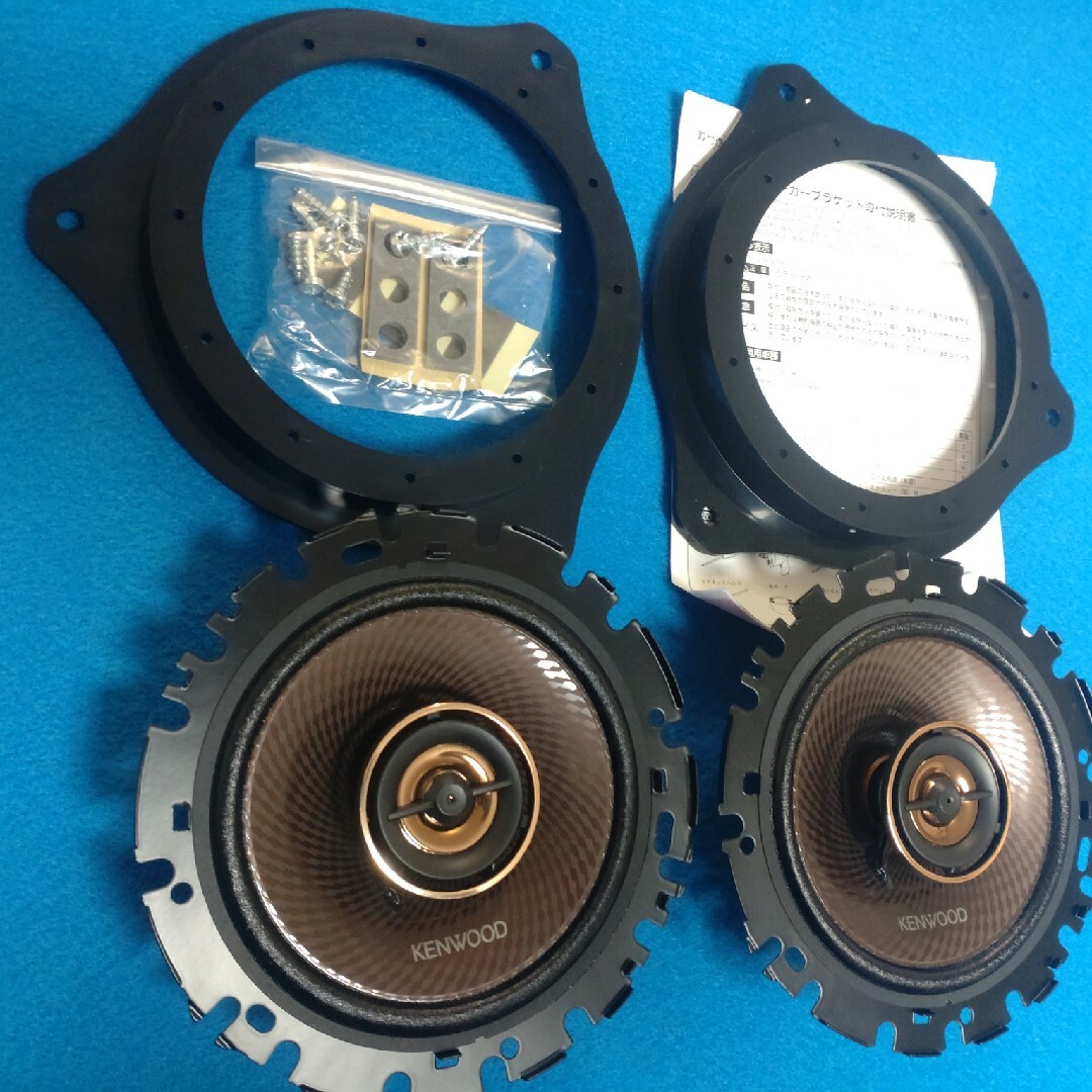 KENWOOD(ケンウッド)の①前ラパン(HE22S) 社外 スピーカー+純正ブラケット+純正車種別取付説 自動車/バイクの自動車(カーオーディオ)の商品写真