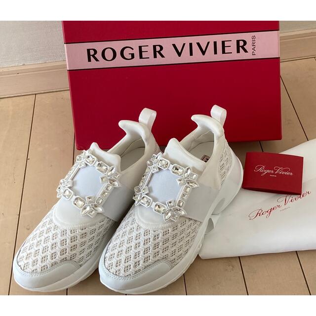 ROGER VIVIER - ロジェヴィヴィエ スニーカー白 38の通販 by リバー's ...